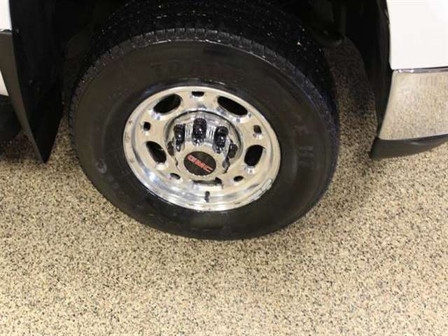 GMC Sierra 2500HD 2010 photo 22